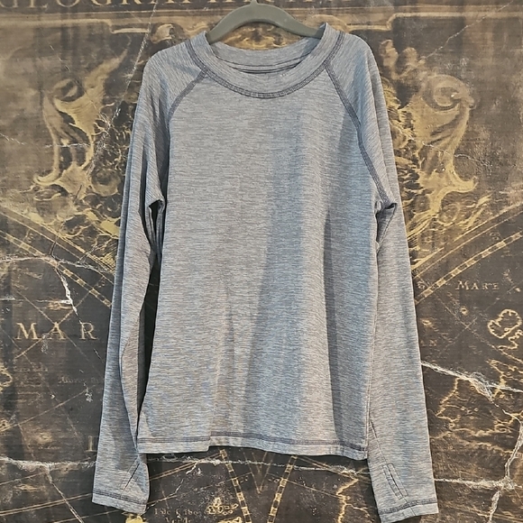 All in Motion Blue Long Sleeve Tee Soft Knit Crew Neck - Picture 1 of 4